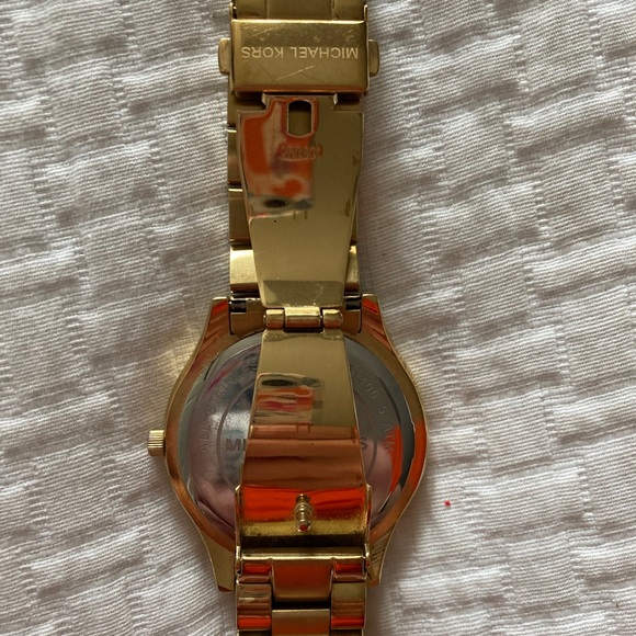 Gold Michael Kors watch - Picture 6 of 12